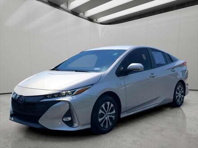 2022 Toyota Prius Prime Limited — photo 1 of 13