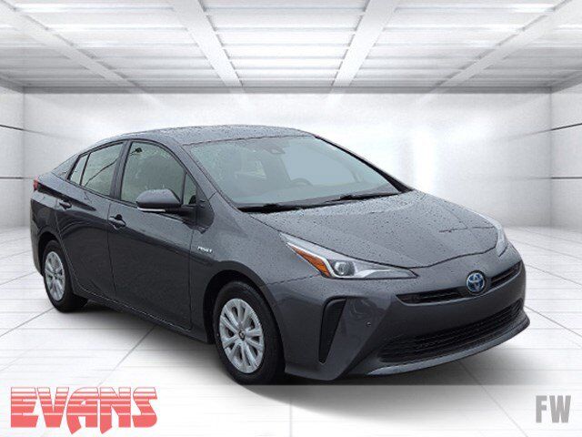 2022 Toyota Prius LE