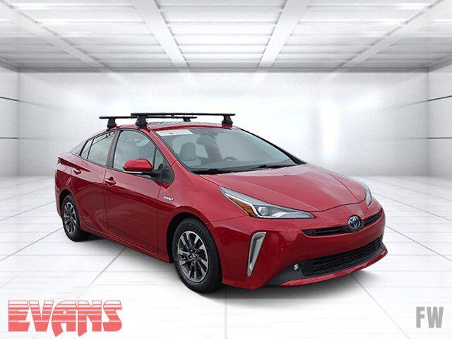 2022 Toyota Prius Limited — photo 1 of 13