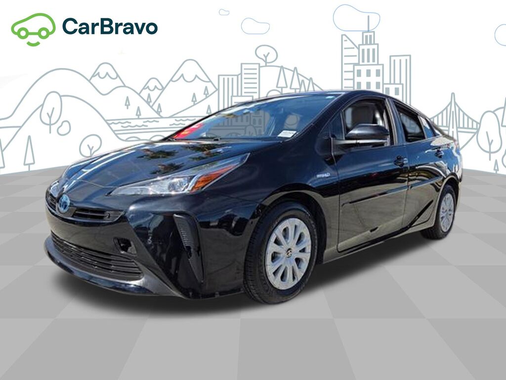 2021 Toyota Prius LE — photo 1 of 6