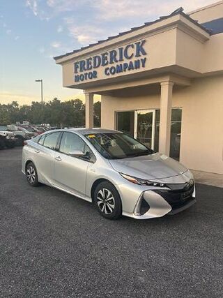 2018 Toyota Prius Prime Plus — photo 1 of 13