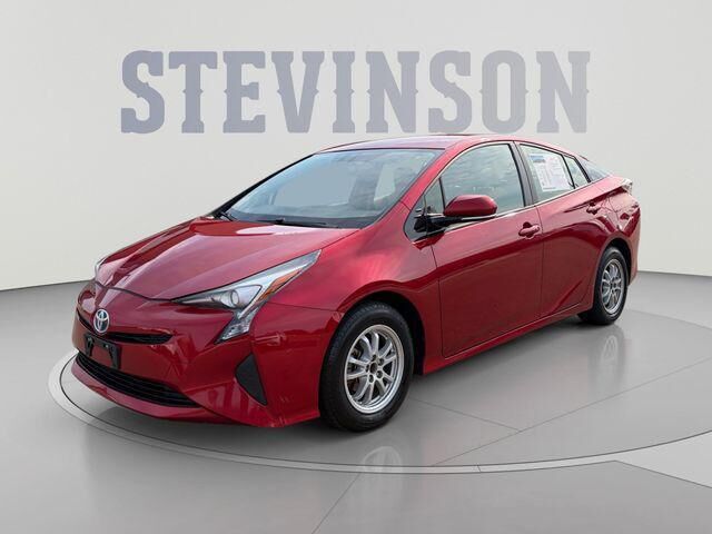 2016 Toyota Prius Four — photo 1 of 13