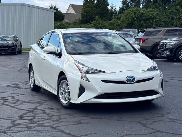 2016 Toyota Prius Three