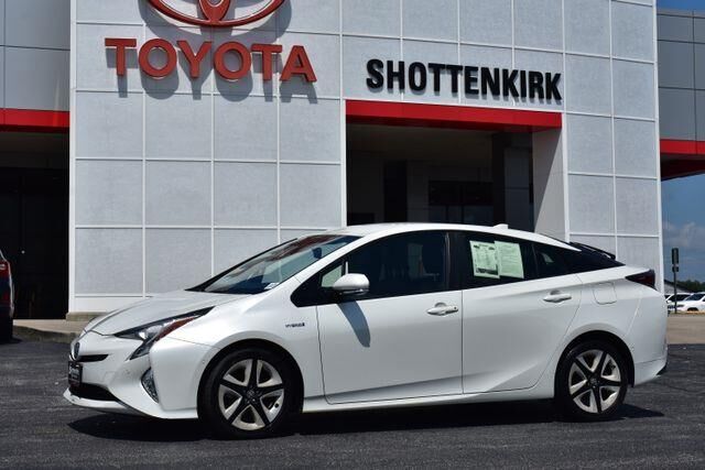 2018 Toyota Prius Four Touring