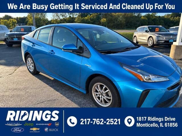 2019 Toyota Prius LE