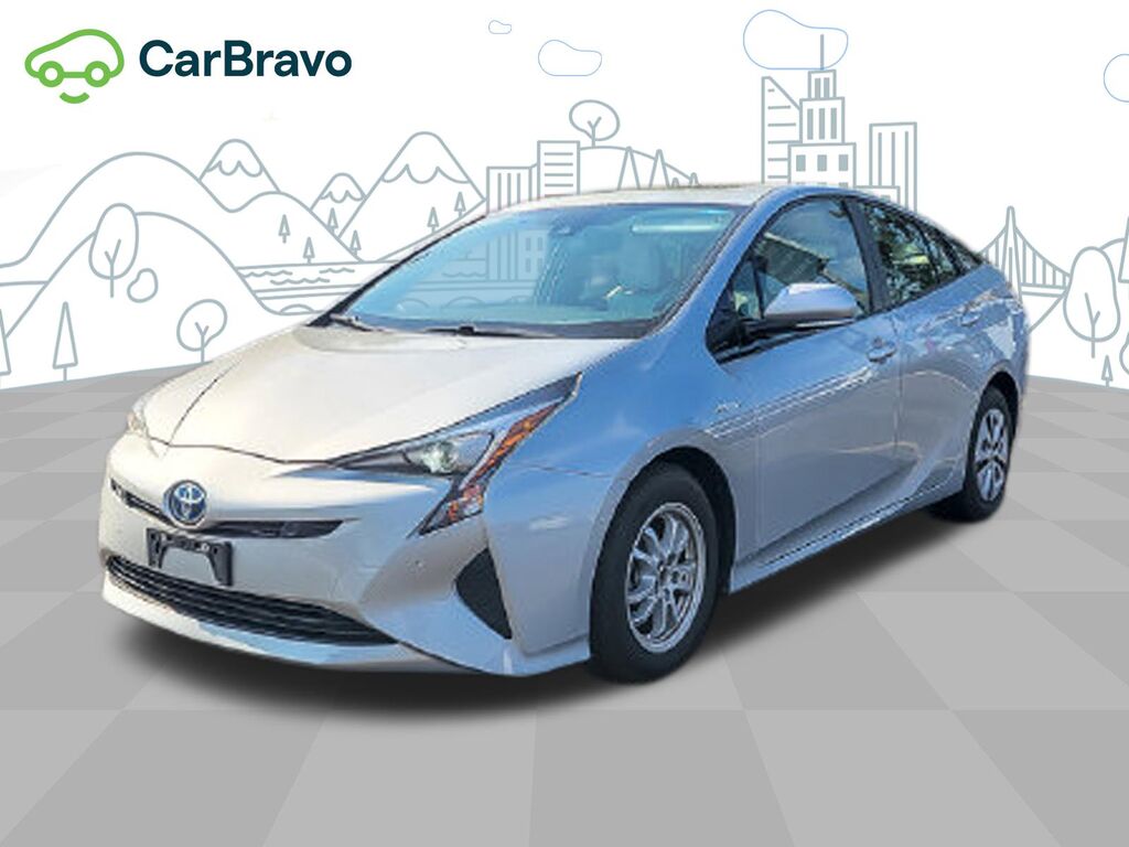 2017 Toyota Prius Three — photo 1 of 7