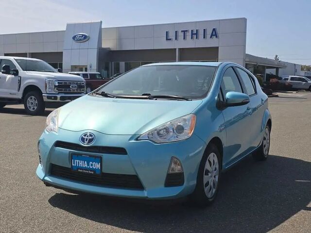 2013 Toyota Prius c Two