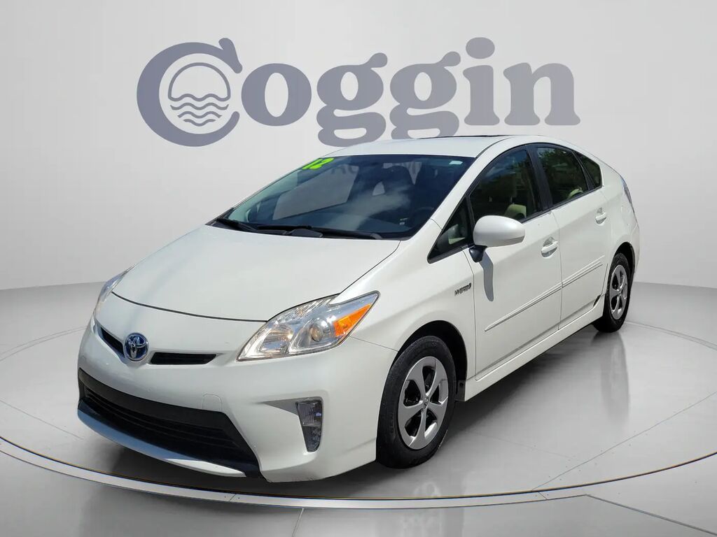 2012 Toyota Prius One — photo 1 of 13