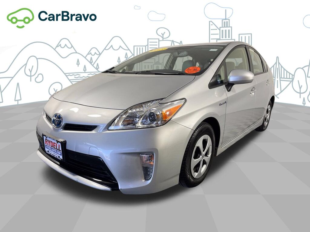 2015 Toyota Prius Four — photo 1 of 7