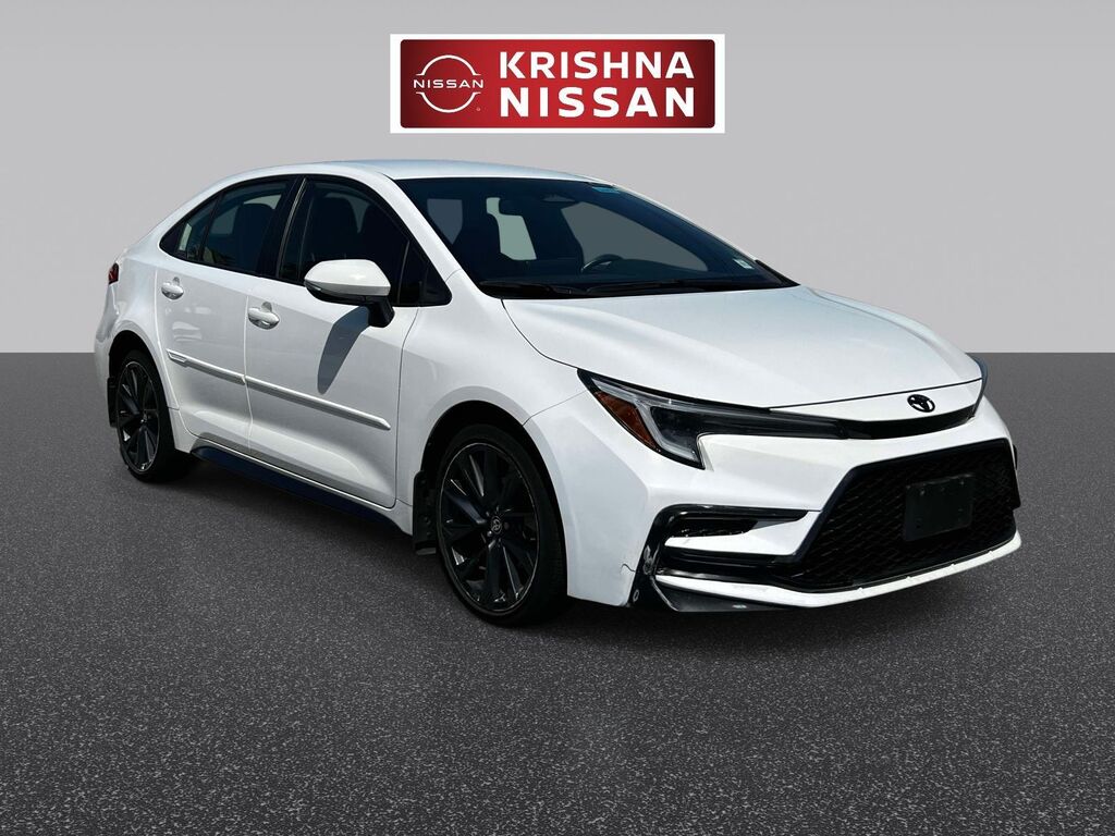 2023 Toyota Corolla SE — photo 1 of 13