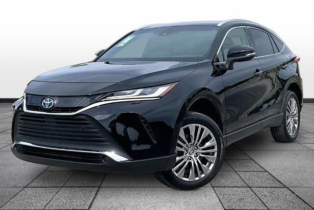 2022 Toyota Venza LE