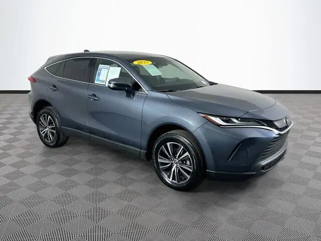 2023 Toyota Venza LE — photo 1 of 13