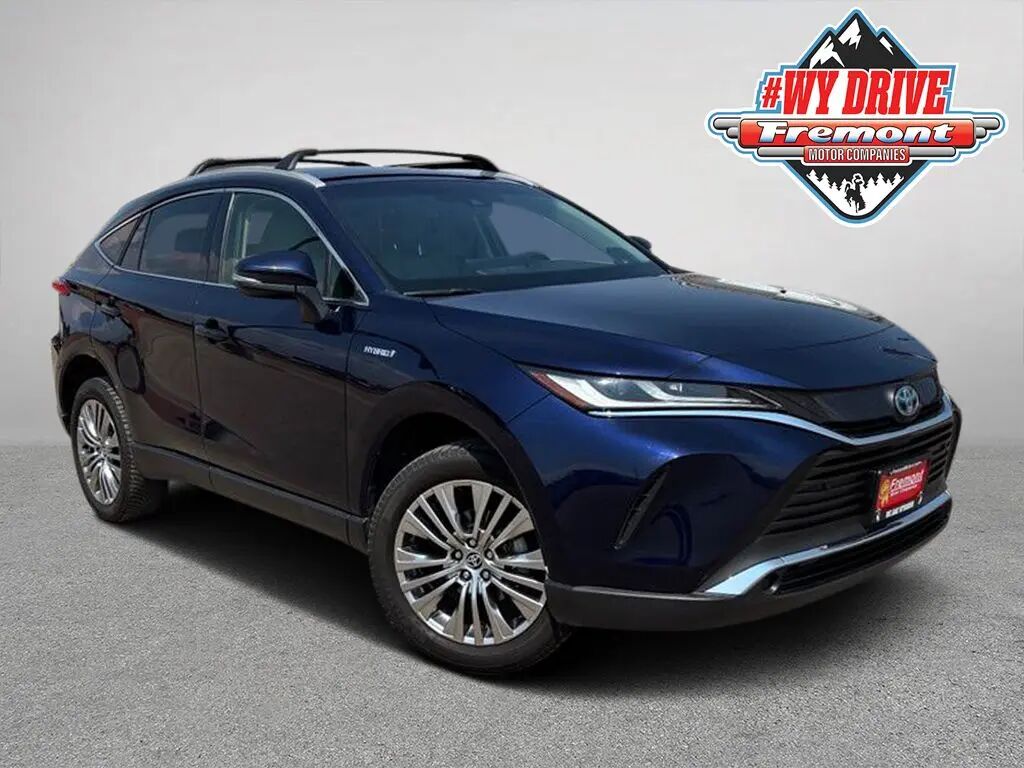 2021 Toyota Venza XLE — photo 1 of 13