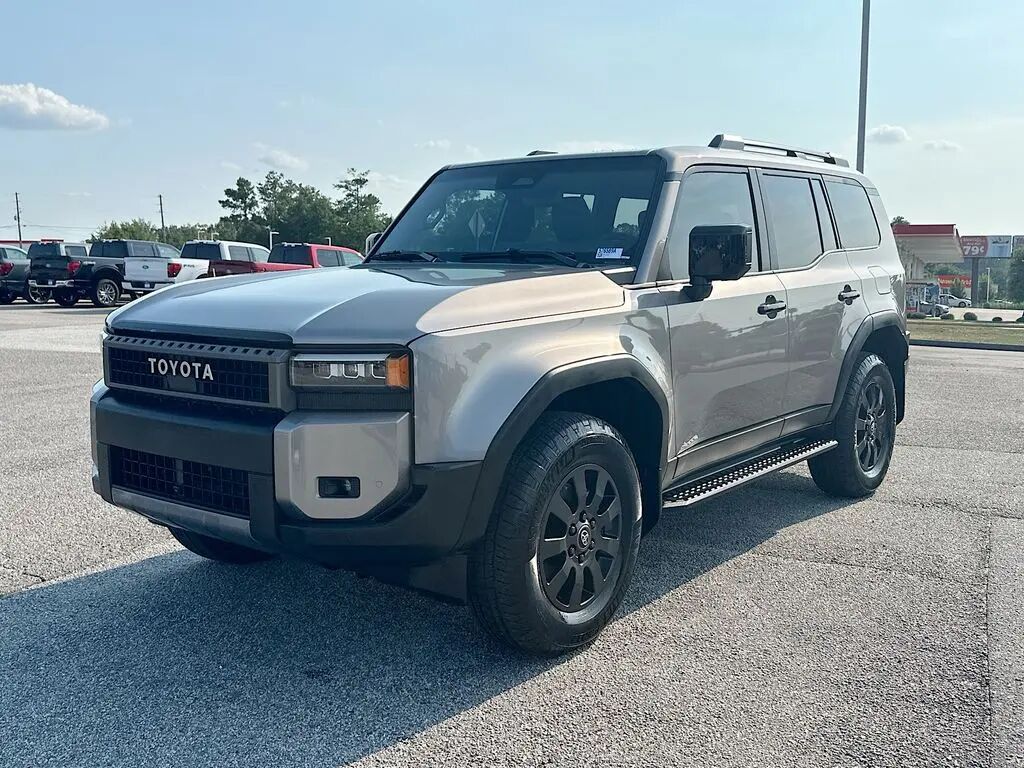 2025 Toyota Land Cruiser Base — photo 1 of 13