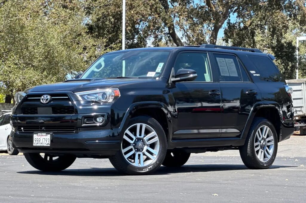 2022 Toyota 4Runner TRD Sport — photo 1 of 13