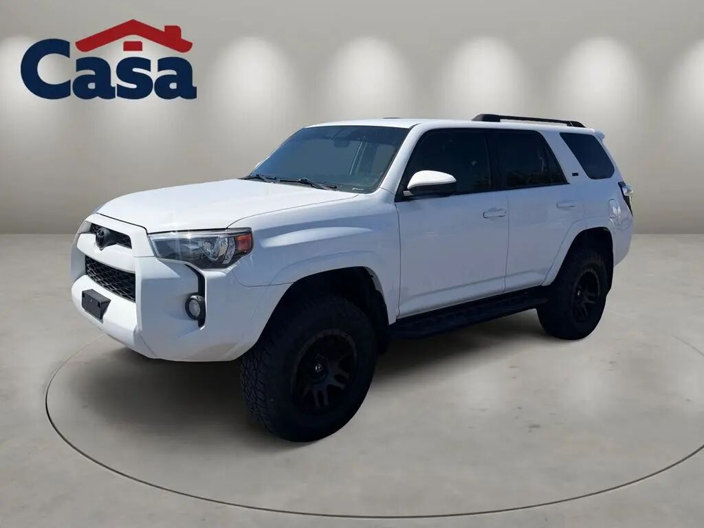 2018 Toyota 4Runner SR5 — photo 1 of 12