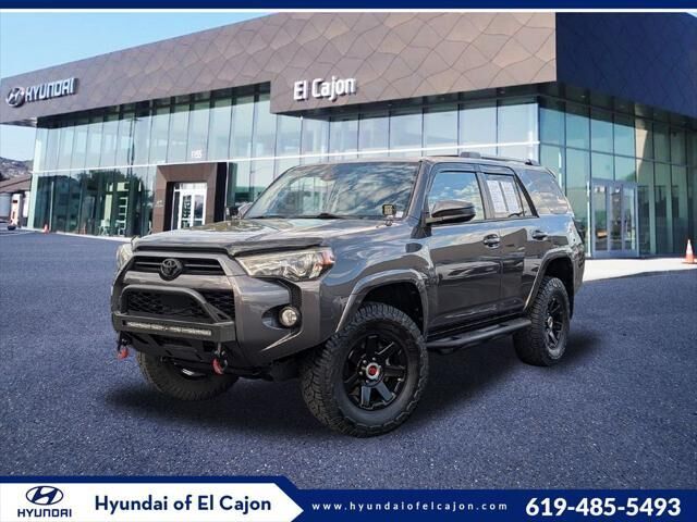 2020 Toyota 4Runner SR5 — photo 1 of 13
