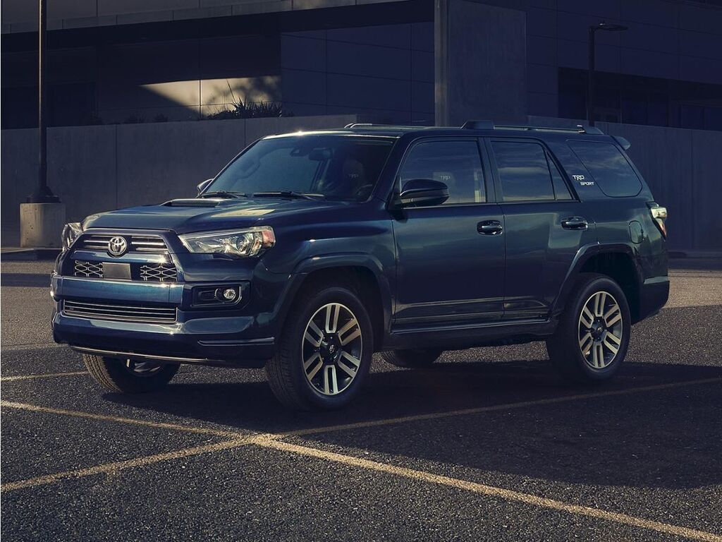 2020 Toyota 4Runner SR5 — photo 1 of 12