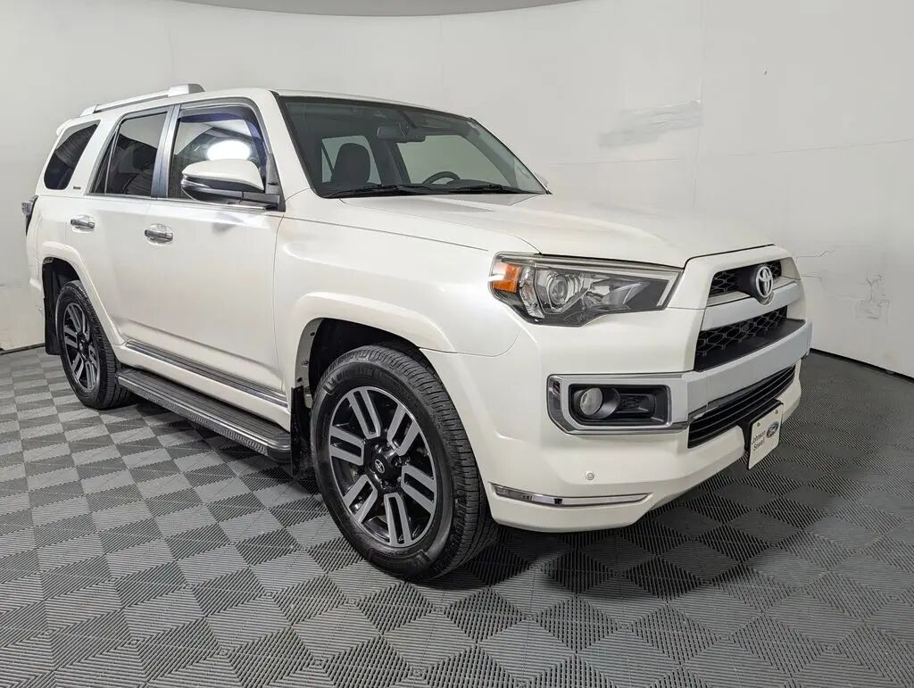 2015 Toyota 4Runner Limited — photo 1 of 13