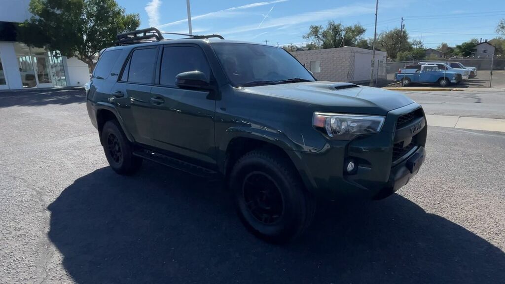 2020 Toyota 4Runner SR5 — photo 1 of 7