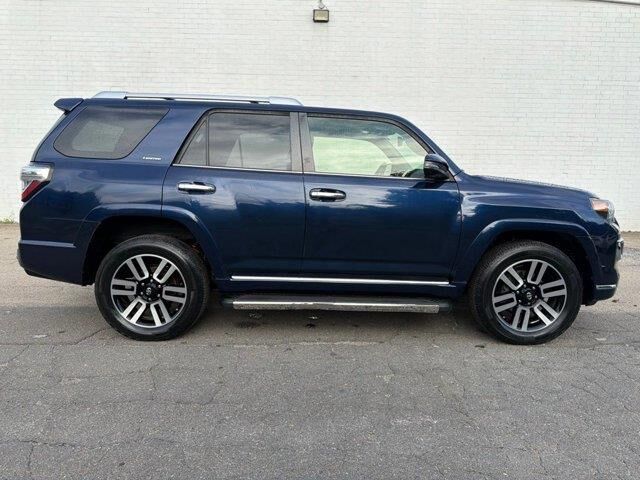 2020 Toyota 4Runner SR5 — photo 1 of 13