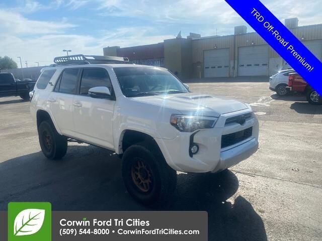 2020 Toyota 4Runner SR5
