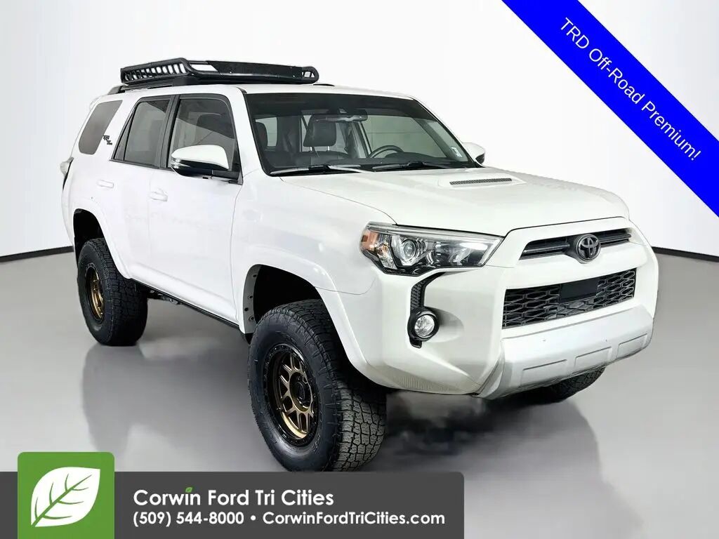 2020 Toyota 4Runner SR5 — photo 1 of 13