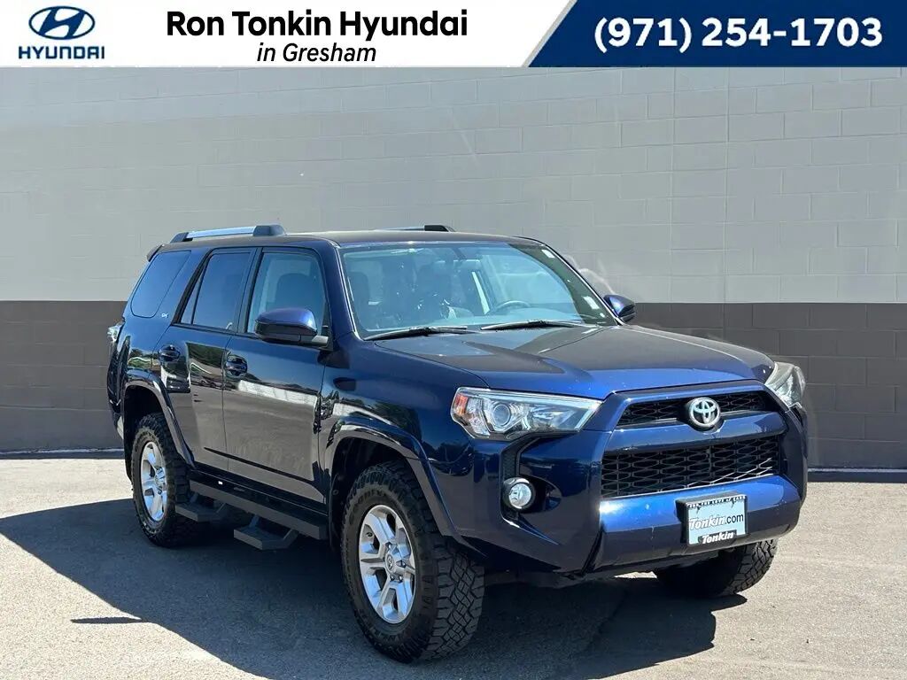 2019 Toyota 4Runner SR5 — photo 1 of 13