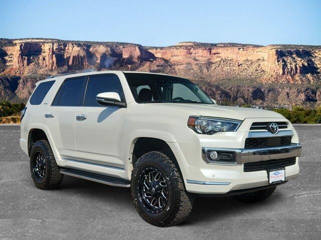 2020 Toyota 4Runner SR5 — photo 1 of 13