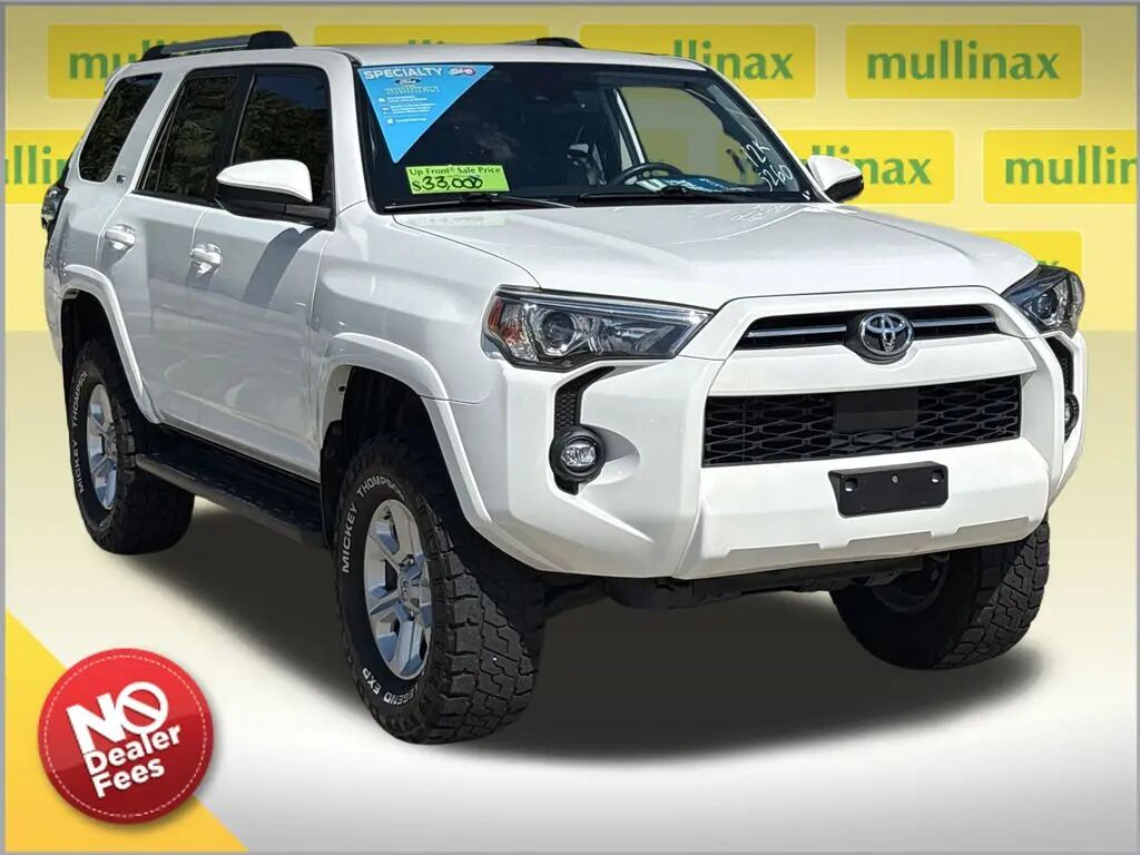 2021 Toyota 4Runner SR5 — photo 1 of 10