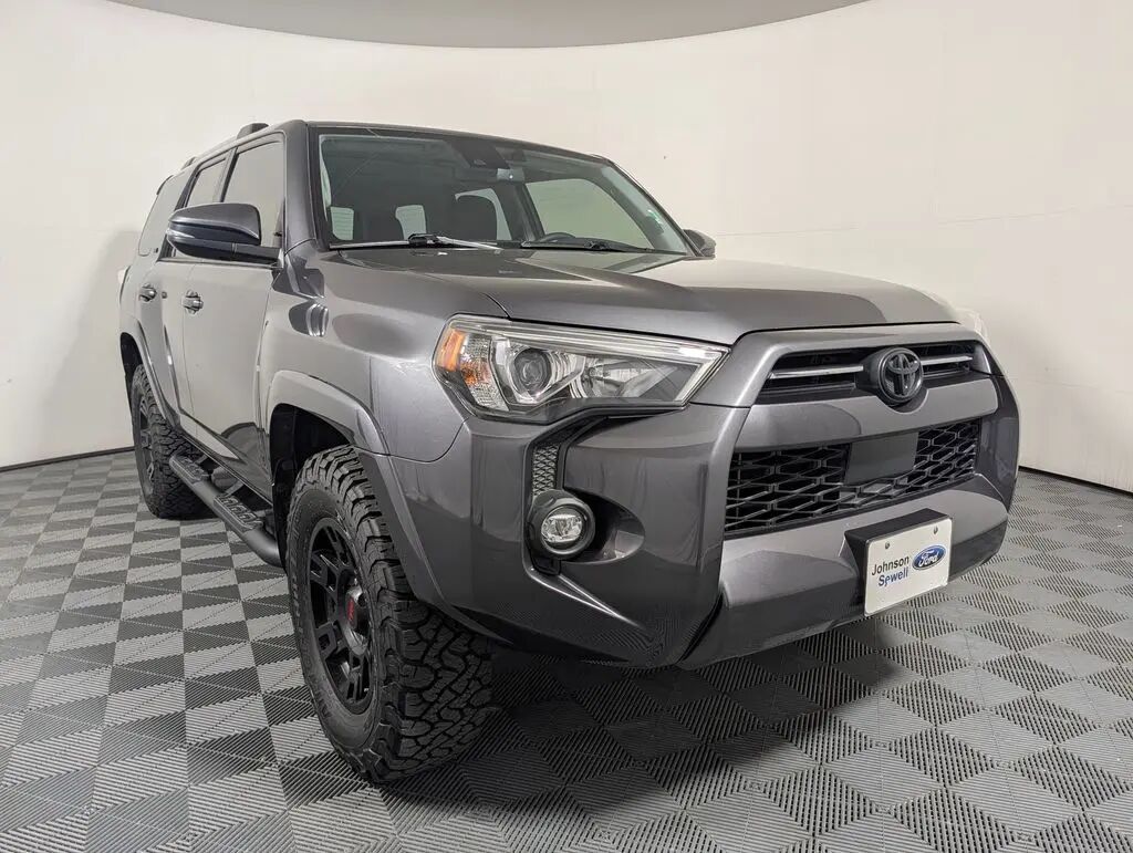 2021 Toyota 4Runner SR5 Premium — photo 1 of 18