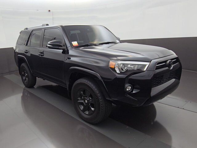 2023 Toyota 4Runner SR5 Premium — photo 1 of 13