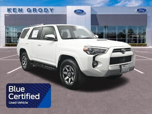 2022 Toyota 4Runner TRD Off-Road Premium — photo 1 of 13