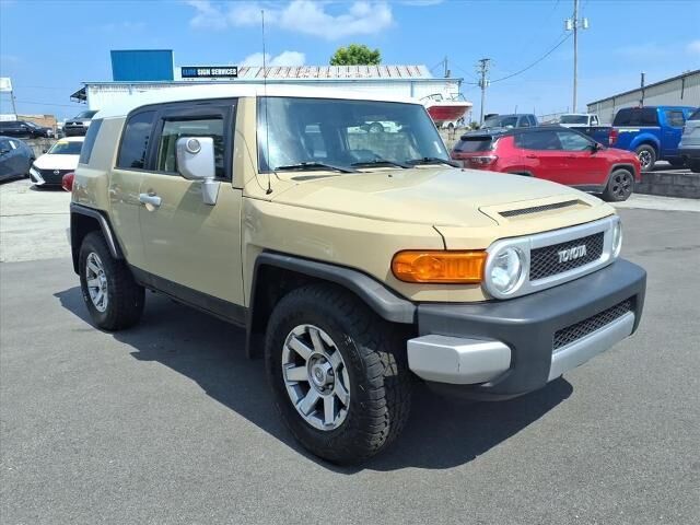 2014 Toyota FJ Cruiser Base