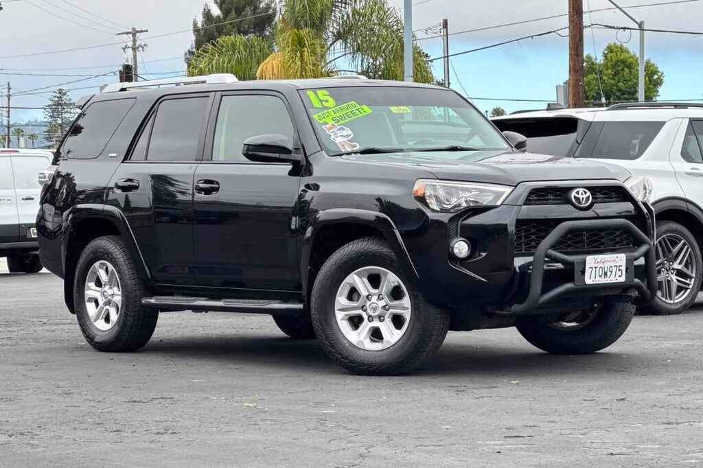2015 Toyota 4Runner SR5 — photo 1 of 11