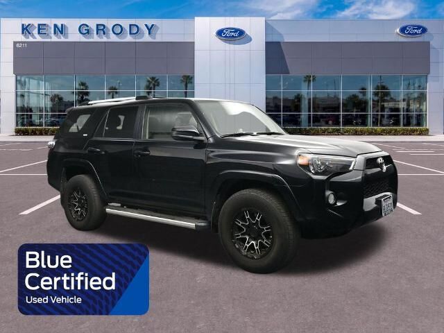 2019 Toyota 4Runner SR5 — photo 1 of 13