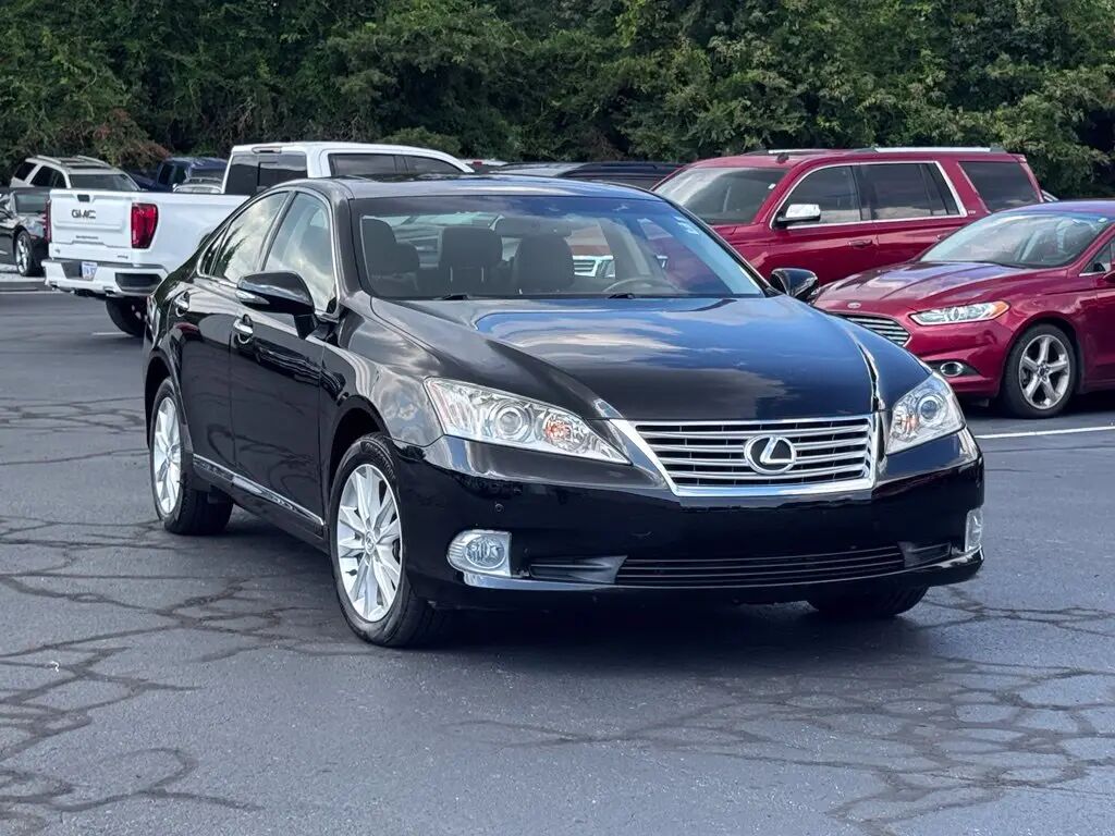 2010 Lexus ES 350 Base — photo 1 of 13