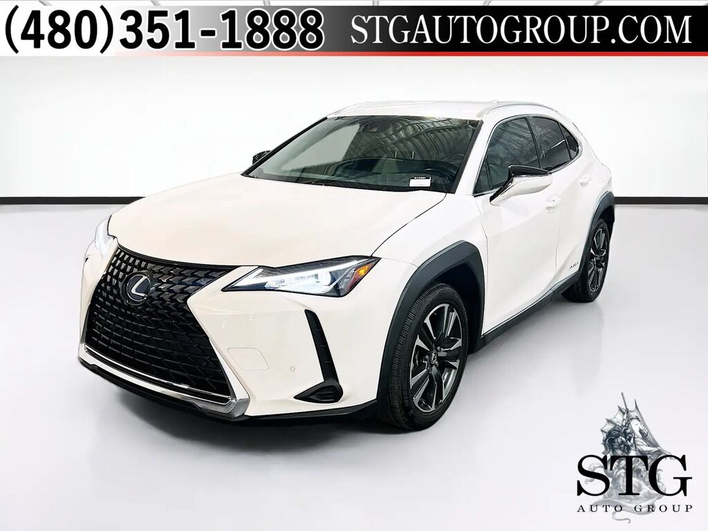 2021 Lexus UX 250h Base — photo 1 of 13