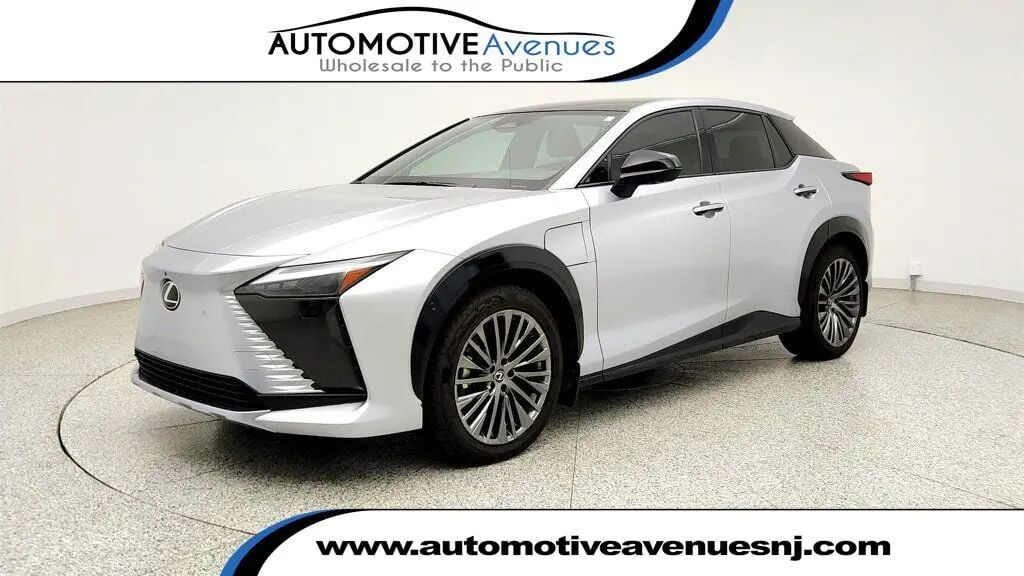 2023 Lexus RZ 450e Premium — photo 1 of 13