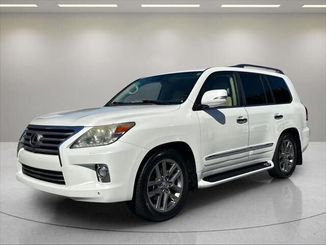 2013 Lexus LX 570 Base