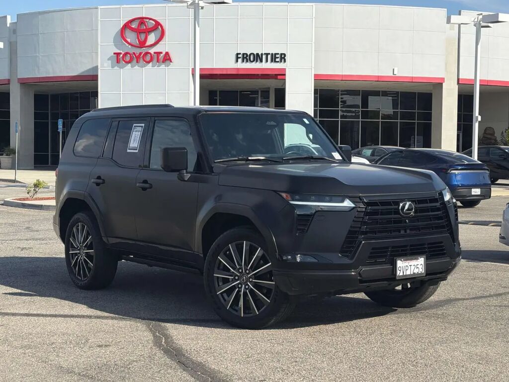 2025 Lexus GX 550 Luxury — photo 1 of 13