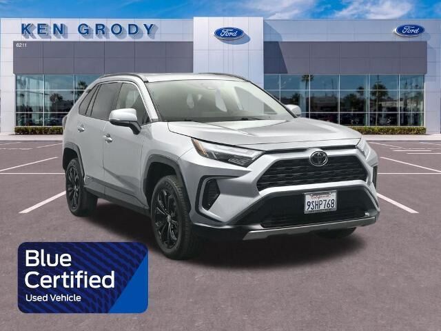 2025 Toyota RAV4 Hybrid SE