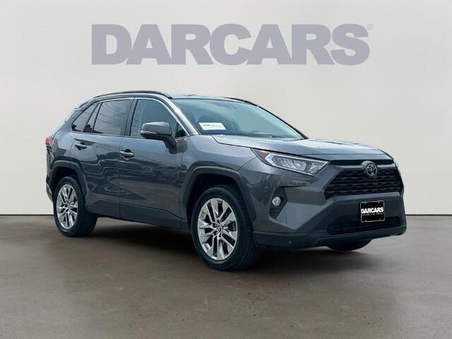 2019 Toyota RAV4 XLE Premium — photo 1 of 13