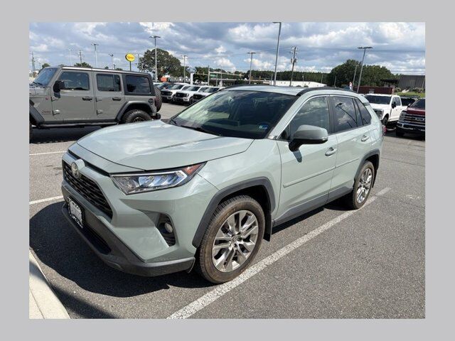 2019 Toyota RAV4 XLE Premium