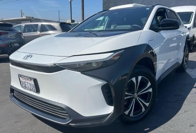2025 Toyota bZ4X XLE