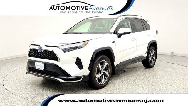 2023 Toyota RAV4 Prime SE — photo 1 of 1