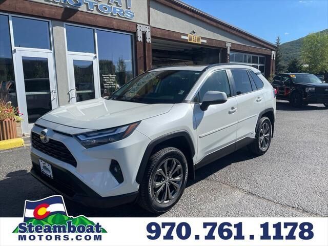 2022 Toyota RAV4 Hybrid XLE Premium