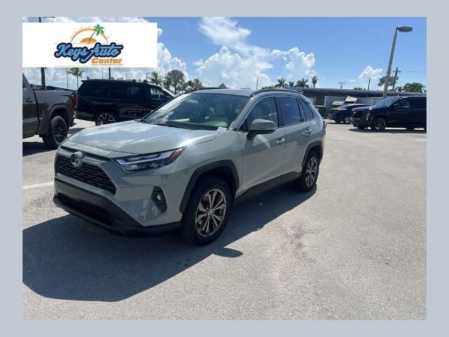 2022 Toyota RAV4 Hybrid XLE Premium