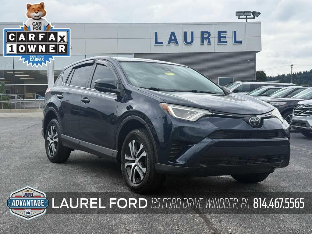 2018 Toyota RAV4 LE — photo 1 of 1