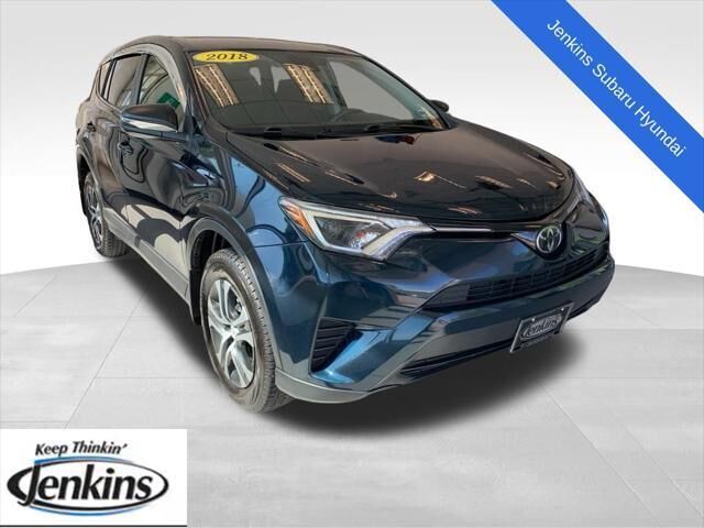 2018 Toyota RAV4 LE — photo 1 of 1